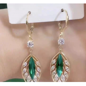 2025新款潮闪耀锆石绿色叶子日常百搭耳扣轻奢高级时尚气质耳环女